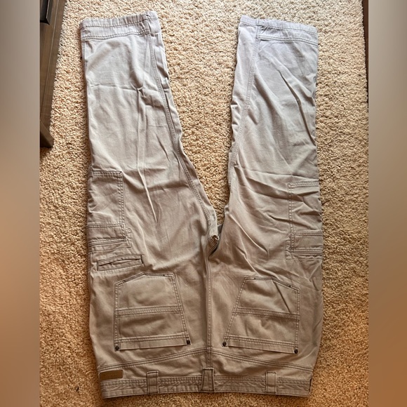 Cabelas Loose Baggy Khaki Pants - Picture 2 of 4
